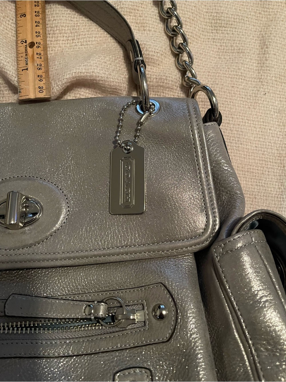 EUC COACH Sydney Metallic Silver Turnlock Flap Style 14616 - Picture 6 of 16
